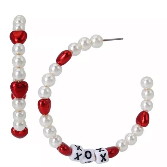 New Betsey Johnson Heart Imitation Pearl Hoop Earrings - Picture 4 of 7